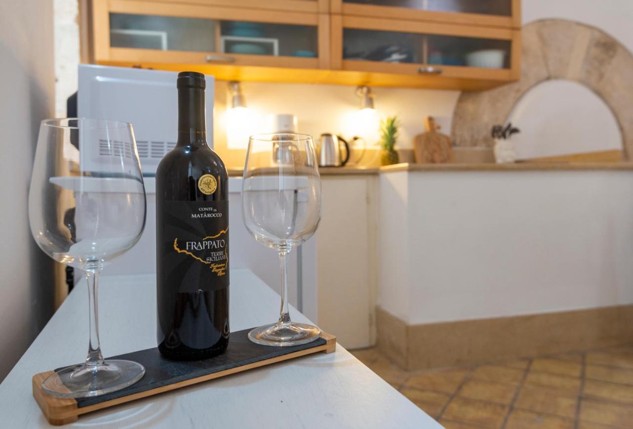Marco'S House - Apartment Ortigia Wifi Syracuse Bagian luar foto